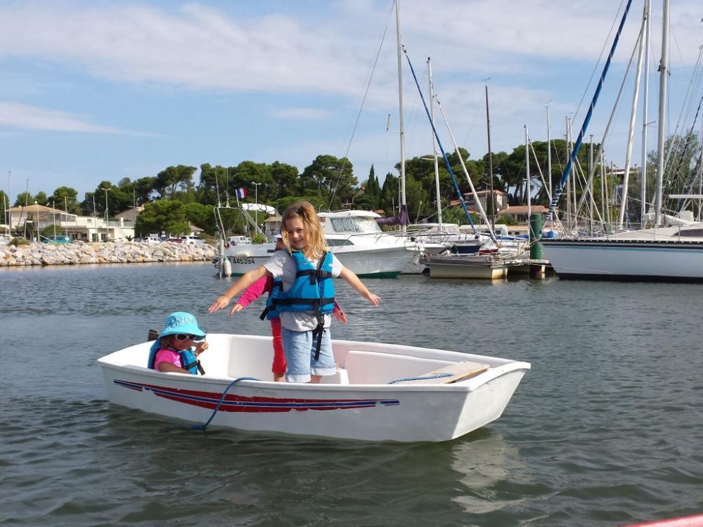 Activité nautique Narbonne: stage Moussaillon